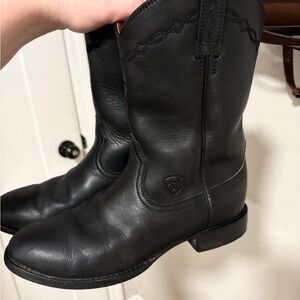 Ariat Black Classic Leather Cowboy Boots